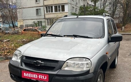 Chevrolet Niva I рестайлинг, 2006 год, 249 000 рублей, 1 фотография