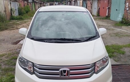 Honda Freed I, 2010 год, 870 000 рублей, 3 фотография