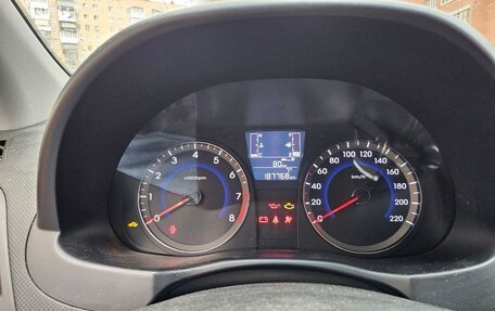 Hyundai Solaris II рестайлинг, 2015 год, 880 000 рублей, 13 фотография