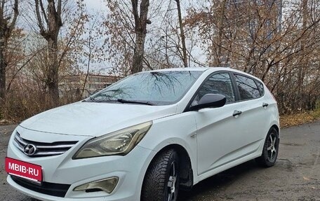 Hyundai Solaris II рестайлинг, 2015 год, 880 000 рублей, 11 фотография