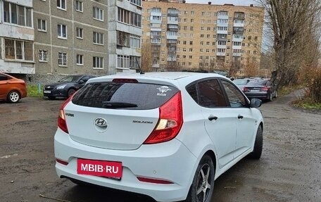Hyundai Solaris II рестайлинг, 2015 год, 880 000 рублей, 4 фотография