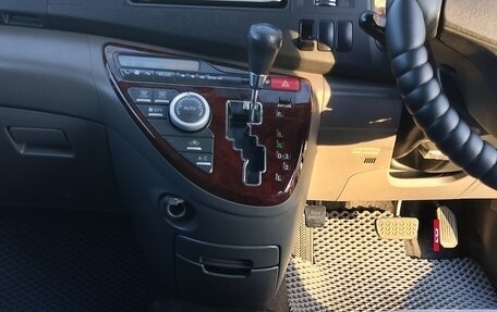 Toyota ISis I, 2007 год, 1 000 050 рублей, 10 фотография