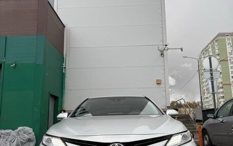 Toyota Camry, 2022 год, 4 300 000 рублей, 2 фотография
