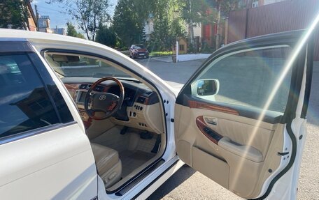 Toyota Crown Majesta, 2004 год, 880 000 рублей, 12 фотография