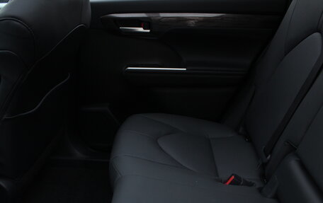 Toyota Highlander, 2025 год, 6 100 000 рублей, 15 фотография