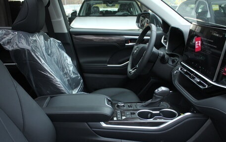 Toyota Highlander, 2025 год, 6 100 000 рублей, 14 фотография