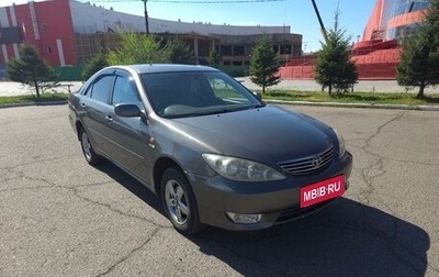 Toyota Camry V40, 2004 год, 870 000 рублей, 1 фотография