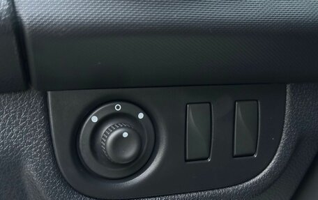 Renault Logan II, 2019 год, 1 199 000 рублей, 21 фотография