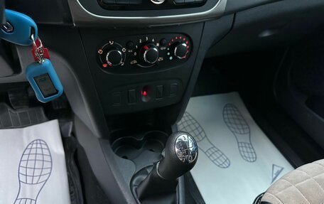 Renault Logan II, 2019 год, 1 199 000 рублей, 18 фотография