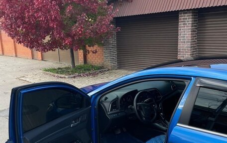 Hyundai Elantra VI рестайлинг, 2017 год, 1 250 000 рублей, 15 фотография