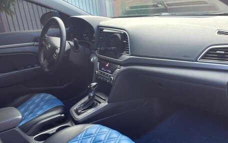 Hyundai Elantra VI рестайлинг, 2017 год, 1 250 000 рублей, 16 фотография