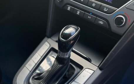 Hyundai Elantra VI рестайлинг, 2017 год, 1 250 000 рублей, 18 фотография