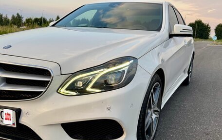 Mercedes-Benz E-Класс, 2013 год, 2 090 000 рублей, 3 фотография