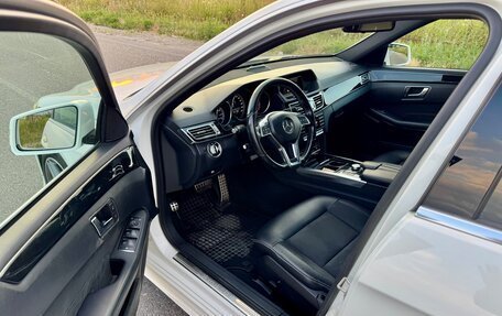 Mercedes-Benz E-Класс, 2013 год, 2 090 000 рублей, 19 фотография