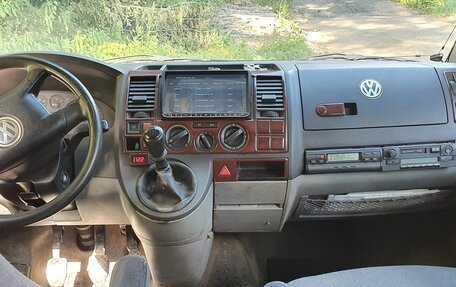 Volkswagen Transporter T5 рестайлинг, 2004 год, 1 350 000 рублей, 12 фотография