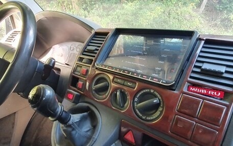 Volkswagen Transporter T5 рестайлинг, 2004 год, 1 350 000 рублей, 5 фотография