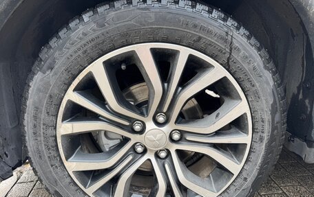 Mitsubishi Outlander III рестайлинг 3, 2016 год, 1 550 000 рублей, 12 фотография