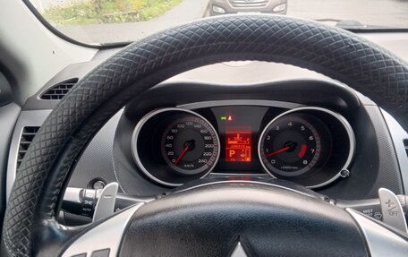 Mitsubishi Outlander III рестайлинг 3, 2007 год, 780 000 рублей, 24 фотография