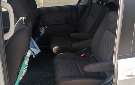 Honda Freed II, 2021 год, 1 850 000 рублей, 4 фотография