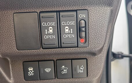 Honda Freed II, 2021 год, 1 850 000 рублей, 18 фотография