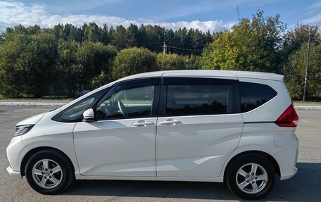 Honda Freed II, 2021 год, 1 850 000 рублей, 14 фотография