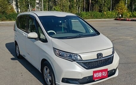 Honda Freed II, 2021 год, 1 850 000 рублей, 21 фотография