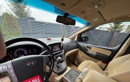 Hyundai H-1 II рестайлинг, 2019 год, 2 750 000 рублей, 18 фотография