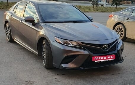 Toyota Camry, 2020 год, 1 600 000 рублей, 4 фотография
