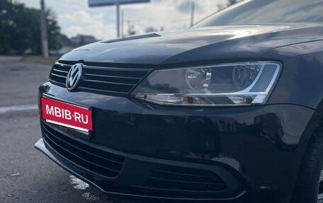 Volkswagen Jetta VI, 2011 год, 820 000 рублей, 5 фотография