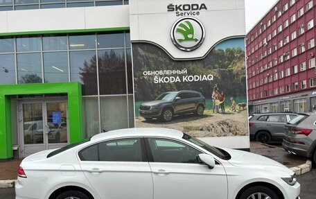 Volkswagen Passat B8 рестайлинг, 2017 год, 1 999 000 рублей, 4 фотография