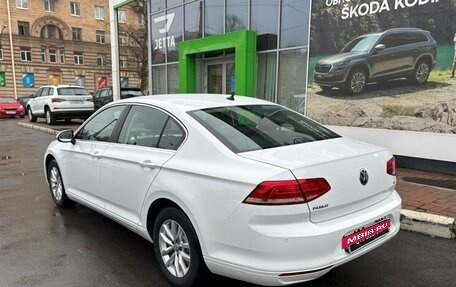 Volkswagen Passat B8 рестайлинг, 2017 год, 1 999 000 рублей, 6 фотография