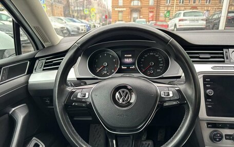 Volkswagen Passat B8 рестайлинг, 2017 год, 1 999 000 рублей, 15 фотография