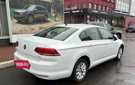 Volkswagen Passat B8 рестайлинг, 2017 год, 1 999 000 рублей, 8 фотография