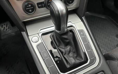 Volkswagen Passat B8 рестайлинг, 2017 год, 1 999 000 рублей, 24 фотография