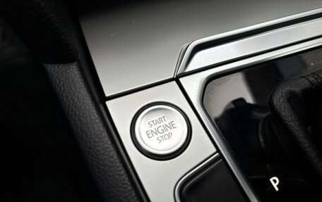 Volkswagen Passat B8 рестайлинг, 2017 год, 1 999 000 рублей, 23 фотография