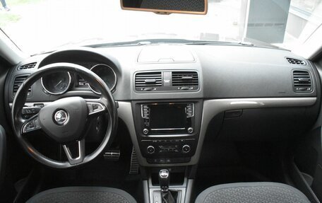 Skoda Yeti I рестайлинг, 2015 год, 1 587 000 рублей, 12 фотография