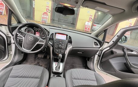 Opel Astra J, 2015 год, 870 000 рублей, 5 фотография