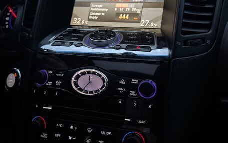 Infiniti FX II, 2008 год, 1 600 000 рублей, 26 фотография