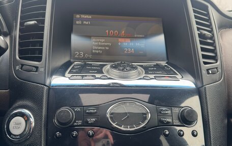 Infiniti FX II, 2008 год, 1 600 000 рублей, 24 фотография