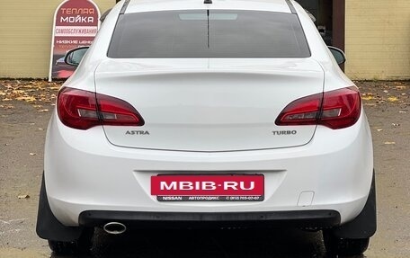 Opel Astra J, 2015 год, 870 000 рублей, 3 фотография