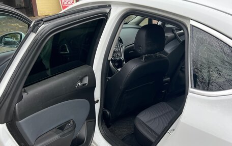 Opel Astra J, 2015 год, 870 000 рублей, 19 фотография