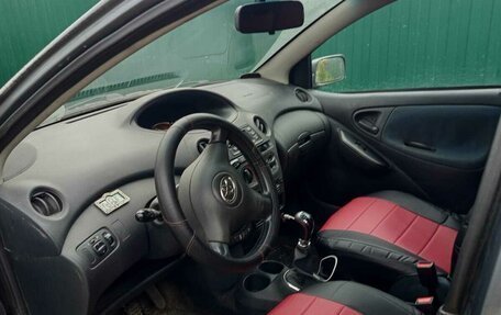 Toyota Yaris I рестайлинг, 2004 год, 365 000 рублей, 4 фотография