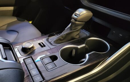 Toyota Highlander, 2025 год, 6 120 000 рублей, 13 фотография