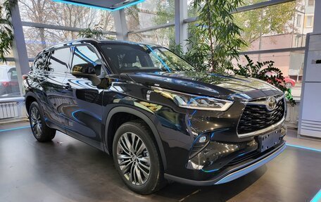 Toyota Highlander, 2025 год, 6 120 000 рублей, 3 фотография