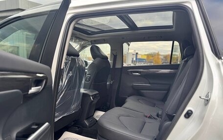 Toyota Highlander, 2025 год, 6 120 000 рублей, 17 фотография