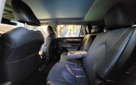 Toyota Highlander, 2025 год, 6 120 000 рублей, 14 фотография