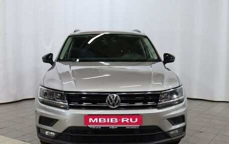 Volkswagen Tiguan II, 2019 год, 2 345 000 рублей, 2 фотография