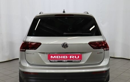 Volkswagen Tiguan II, 2019 год, 2 345 000 рублей, 5 фотография