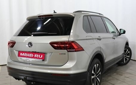Volkswagen Tiguan II, 2019 год, 2 345 000 рублей, 4 фотография