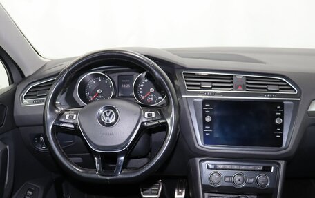 Volkswagen Tiguan II, 2019 год, 2 345 000 рублей, 14 фотография